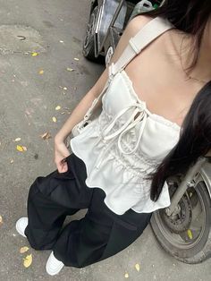 Chinese Douyin, Korean Fashion Grunge, Y2k Acubi, Simple Streetwear, 사진 촬영 포즈, Outfit Inspo Casual, Really Cute Outfits, Kpop Outfits