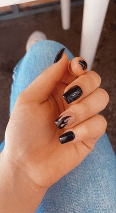 Dark Acrylic Nails Short, Western Flame Nails, Nail Ideas For Country Concert, Black Western Nails Acrylic, Nickelback Nails, Short Dark Nails Acrylic, Short Punchy Nails, Black Nails Western, Nails With Lighting Bolt