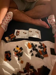 lego with bf Dating Cute Pictures, Cheap Date Ideas Aesthetic, Date Ideas For New Couples Aesthetic, Guy Taking Pictures Of His Girlfriend, Boys Vision Board Ideas, Soft Couple Goals, Fun Love Aesthetic, Fun Things To Cook With Boyfriend, Summer Activities With Boyfriend