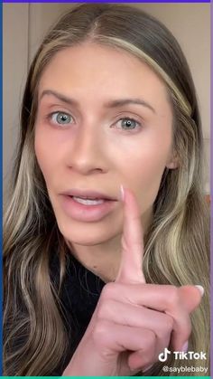 Using a color corrector before applying concealer or foundation can make a huge difference in coverage. Concealer Tutorial, Applying Concealer, Music Suggestions, Full Coverage Makeup, Under Eye Circles, Makeup Easy, Beauty Corner, How To Apply Concealer, Under Eye Concealer