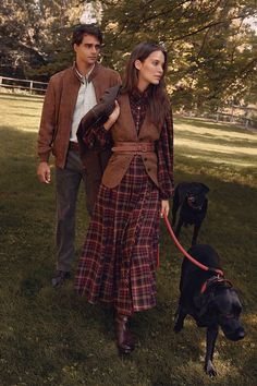 Classy Lady, Time Traveler, Winter Capsule Wardrobe, Photo Projects, Classy Women, Winter 2024, Theme Party, Capsule Wardrobe, Tartan