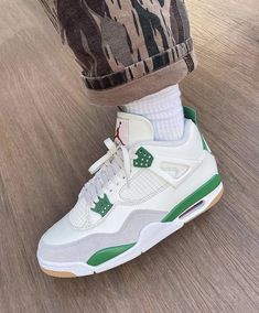 Luxury Green Sneakers For Streetwear, Real Jordans, Buy Jordans, Jordan 4s, Best Basketball Shoes, Black Fire, Elegant Man