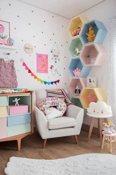 Some people prefer classic styles  whereas some others would go for more contemporary styles. Whatever your taste is  there are certain pieces of furniture that would suit your style and budget. Bookcase Hack, Kids Bedroom Storage, Small Kids Room, Hiasan Bilik Tidur, Girl Bedroom Walls, Toddler Girl Room, Rainbow Room, Billy Bookcase