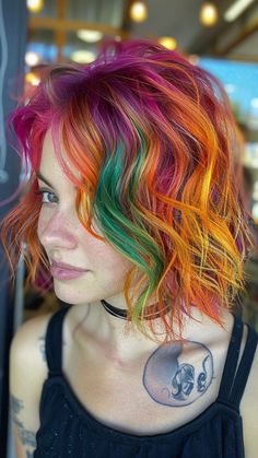 20 Stunning Chunky Highlights Ideas for a Bold, New You | Lookosm Hair Colored Highlights, Vivid Hair Color Short, Fall Vivid Hair, Fall Vivid Hair Color, Short Rainbow Hair