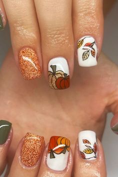 Coral Nails With Design, November Nail Designs, Fall Thanksgiving Nails, Food Nails, Thanksgiving Nail Designs, August Nails, Acrylic Nail Shapes, Fingernail Designs