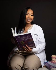 #dental Hygienist Graduation Pictures, Dental Student Photoshoot, Dental Photoshoot Ideas, Dentist Professional Photo, Dental Senior Pictures, Black Dental Assistant Aesthetic, Dental Hygienist Photoshoot, Dental Hygiene Photo Shoot, Dental School Graduation Pictures