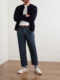 FrizmWORKS' 'Haworth' trousers are inspired by classic Americana. From the label's 'OG" collection of smart, versatile staples, they're cut in a neat taper from cotton-twill and have front pleats for a more relaxed fit up top. Smart Casual Style, Classic Americana, Loungewear Shorts, Short Suit, Casual Trousers, Style Looks, Mr Porter, Mens Trousers, Lace Boots