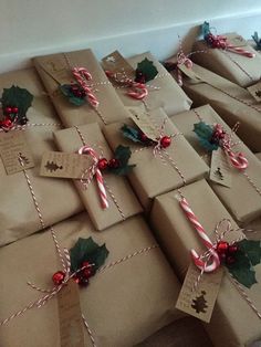 50 Christmas Gifts That Made People Laugh (New Pics) Gifting Aesthetic, Giftwrap Ideas, Joululahjat Diy, Christmas Gift Wrapping Diy, Christmas Present Wrap, Xmas Gift Wrap, Affordable Christmas Gifts, Wrapping Techniques, Boyfriend Christmas