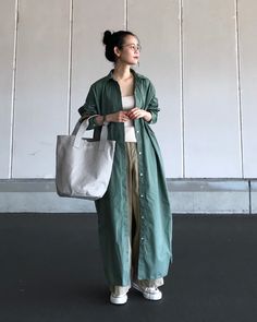 Japanese Fashion Women, Iranian Women Fashion, Budget Fashion, 가을 패션, Japan Fashion, Wearing Clothes, Japanese Fashion, Minimal Fashion, Travel Outfit