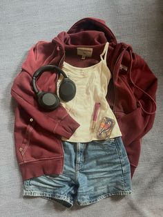 | Back to school outfit inspo | Red outfit inspo | Summer outfit inspo | Jorts outfit | Brandy Melville | Downtown girl | Coquette | Downtown Girl Coquette, Jorts Outfit, Mode Tips, Downtown Outfits, Back To School Outfit, Outfit Inspo Summer, Girls Summer Outfits, Rory Gilmore, Downtown Girl