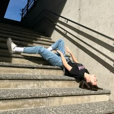 Photography Poses On Stairs, Stairs Photoshoot, Punk Poses, Pose Fotografi, Photography Posing Guide, Photoshoot Themes, Classy Photography, Human Poses Reference, Best Photo Poses