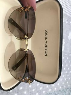 Louis Vuitton Shades, قلادات متدلية, Bts Fashion, Beautiful Glasses