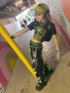 Scene Men Style, Scene Outfit Inspo Masc, Green Emo Outfits, Green Punk Outfits, Scenecore Outfits Male, Green Scene Outfit, Colorful Punk Outfits, Masc Scene Outfits, Alien Aesthetic Outfit