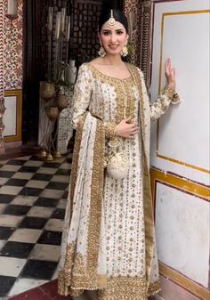 White And Golden Dress Pakistani, Groom Mother Dress Pakistani, Golden Pakistani Suit, Gold Pakistani Outfits, Nikkah Dress Pakistani White And Golden, White And Gold Gharara Pakistani, Function Dresses, Pakistani Party Wear Dresses, Long Gown Design