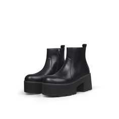 If you love to have some platform boots for women, but you'd like a more convenient fit, these Zipped Thick Heel Black Platform Boots are for you! It will be so easy to put on or take off these boots. Get these Zipped Thick Heel Black Platform Boots from Jady Rose by 0cm. Thick, durable, waterproof black leather Side-zipper opening for a convenient fit Thick platform soles Flat Ankle Boots, Platform Chelsea Boots, Black Platform Boots, Loafer Sneakers, Thick Heel, Knit Leggings, Black Platform, Thick Heels, Boots For Women