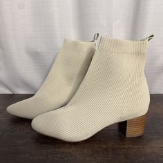 New With Tags Joie X Revolve Womens Neely Sock Ankle Booties Size 8 M See Photo For Cosmetic Condition 8 M, Ankle Booties, See Photo, Bootie Boots, Ankle Boots, Socks, Women Shoes, Cream, Boots