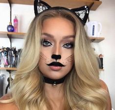 Cat Make Up For Halloween, Easy Cat Makeup Halloween, Simple Halloween Makeup Looks For Work, Cat Costumes Women, Nem Halloween Makeup, Cat Makeup Look, Simple Cat Makeup, Pelottava Halloween, Cat Halloween Makeup