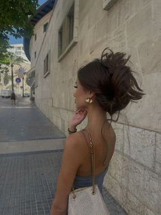 Brunette Aesthetic, Brunette Girl, Instagram Photo Inspiration, Dream Hair, Insta Photo Ideas, Aesthetic Hair, Pretty Hairstyles, Summer Hairstyles