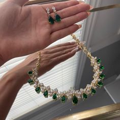 Vintage And In Excellent Condition! Perfect For An Evening Gown For Night Out. Emerald Gold Necklace, Emerald Jewelry, Necklace And Earrings, Earrings Color, Evening Gown, Green And Gold, Womens Jewelry Necklace, Evening Gowns, Gold Jewelry