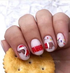 Diy Christmas Nail Designs, Disney Christmas Nails, Nail Art Noel, Christmas Nails Diy, Santa Nails, Cute Simple Nails, Cute Christmas Nails, Christmas Gel Nails, Nails For Kids