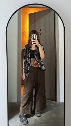 Modern Indonesian Outfit, Modern Batik Outfit, Batik Fashion Modern Casual, Outfit Casual Korea, Berkain Outfit, Hijab Ootd Casual, Dresscode Ideas, Outfit Kondangan Casual, Indonesian Outfit