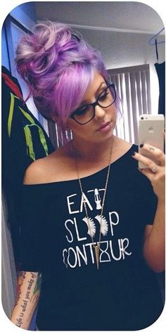 Black And Purple Hair Color Ideas, Pickling Ideas, Blonde And Purple Hair, Black Lowlights, Bright Purple Hair, Scene Haircuts, Funky Hair, Medium Hair Styles For Women, Colored Hair Tips