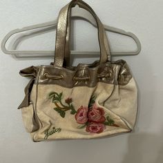 Juicy Couture Bag With Everything Still In It A Few Rips, But Not That Bad Baddie Handbags, Tote Bag Inspo Paint, 2000s Bags, Thrift Board, Dream Accessories, Y2k Purse, Red Mermaid, Dream Bags, Juicy Couture Accessories