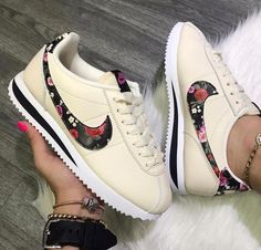 Nike Cortez Outfit, Nike Cortez Women, Nike Cortez Shoes, Cortez Shoes, Snicker Shoes, Dress Ootd