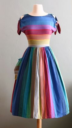 rainbow vintage <3 Whimsical Clothes, Ropa Upcycling, Sewing Fashion, Rainbow Dress, Vintage Inspiration, Vintage Rainbow, Vestidos Vintage, Moda Vintage