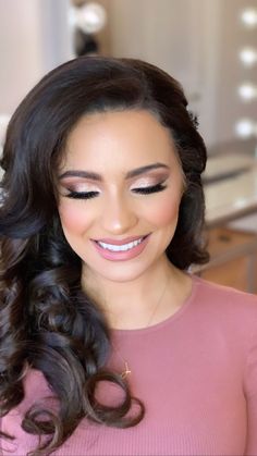 Pretty Bridal Makeup, Bridal Makeup For Brown Eyes, Maquillage Goth, Bridal Makeup Services, Bridal Makeup Tips, Make Up Gold, Wedding Makeup For Brown Eyes, Prom Makeup Looks, Bridal Makeup Natural