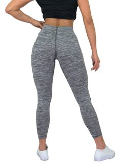 I nostri leggings fitness da donna grigi sono il capo perfetto per le donne che vogliono mantenersi in forma valorizzando lo stile e il comfort. Realizzati in materiale resistente e di alta qualità, questi leggings offrono una combinazione ottimale di flessibilità e supporto per mantenerti comodo.
Il design semplice ma elegante in grigio è facile da abbinare ad altri capi di abbigliamento e aggiungerà un tocco di stile al tuo outfit. La morbida cintura elastica assicura una vestibilità perfetta Grey Gym Leggings, Stringer Tank Top, Gym Wear Men, Aesthetic Fits, Fitness Leggings, Legging Sport, Stay Active, Gray Design, Gym Leggings