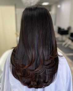 Smooth Dark Brown Hair with Flippy Ends Long Layers Haircut Thick Hair, Layers At The End Of Hair, Uniformly Layered Haircut, Layered Ends Long Hair, Straight Across Haircut Long, U Cut With Long Layers, U Haircut For Long Hair, Side Part Long Layers, Brunette Hair With Layers