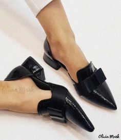 Olivia Mark - Stylish Summer Sandals Pointed Sandals, Pointed Flats Shoes, Pointed Flats, Elegante Casual, Low Heel Shoes, Thick Heel, Casual Loafers, Thick Heels, Spring Shoes