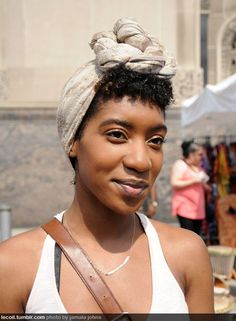 Tapered Twa, Headwrap Hairstyles, Knotted Headwrap, Tapered Natural Hair, Head Wrap Styles, Afro Style, Head Scarves, Short Bangs, Afro Puff