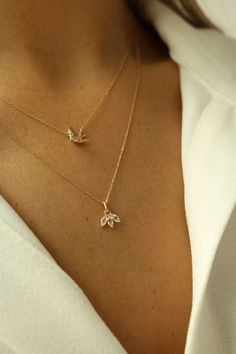 Gold Bird Necklace - 14k Sparrow Bird pendant, Gold Sparrow Necklace Sparrow Necklace, Minimal Pendant, Locket Design, Minimal Gold, Sparrow Bird, Solid Gold Necklace, Business Style, Bird Necklace, Dainty Gold Necklace