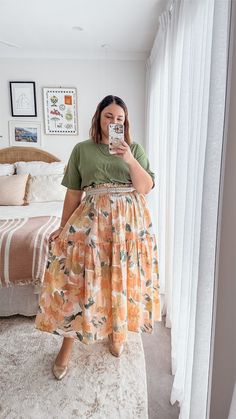 Flowery Outfits Casual, Plus Size Teaching Outfits, Modest Outfit Plus Size, Plus Size Travel Outfits Summer, Plus Size Long Skirt Outfits, Midsize Teacher Outfits, Midsize Spring Outfits 2024