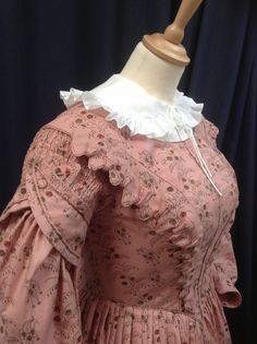 1837-41, A dress reproduced from Janet Arnold's Patterns of Fashion 1. Made by The Costume Project, Ironbridge Gorge Museum Trust, Coalbrookdale. 1830s Dress Pattern, 1850s Dress Pattern, 1830 Dress Pattern, Edwardian Dress Pattern, 1830 Dress, 1840 Fashion, 1840 Dress, Janet Arnold, 1840s Dress