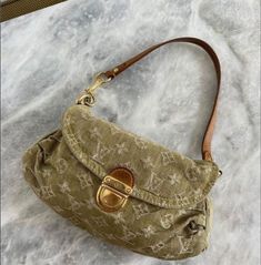 00s Mode, Sac Louis Vuitton, Vintage Designer Bags, Luxury Bags Collection, Haikou, Dior Vintage, Girly Bags, Fancy Bags, Pretty Bags