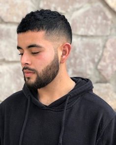 Cropped Haircut Men, French Crop With Beard, French Crop Fade Haircut Men, Short French Crop Hair Men, Corte French Crop, Crop Fade Haircut Men, Crop Haircut Men, Men French Crop, French Crop Haircut