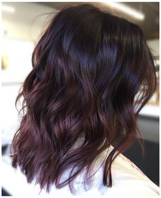 Dark Brown With Plum Balayage, Dark Brown And Purple Hair Balayage, Brown Violet Hair Color, Violet Highlights On Dark Hair, Purple Red Highlights, Plum Highlights On Dark Hair, Dark Purple Short Hair, Dark Brown And Purple Hair, Dark Hair With Purple Highlights