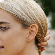 Tiny Gold Cross Studs Sometimes SIMPLE is PERFECT. Small, dainty, and finished with latch backs, these tiny hoop earrings are the gold ear huggers minimalists can't help but gush over. https://wildmoonstone.com/products/tiny-cross-earrings Minimalist Earrings Gold, Tiny Cross, Studs Gold, Tiny Hoop Earrings, Simple Stud Earrings, Beauty Pop, Tiny Studs, Tiny Stud Earrings, Gold Ring Stack