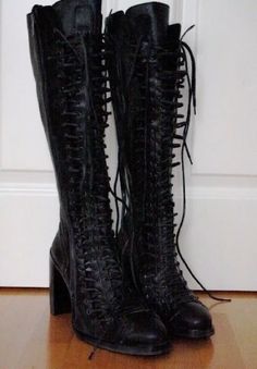 Jeffrey Campbell Boots Outfit, Ann Demeulemeester Shoes, Lace Up Knee High Boots Outfit, Ann Demeulemeester Boots, Laced Up Boots, Laced Boots, Goth Boots, Mode Shoes, Dr Shoes