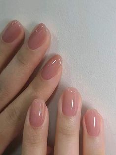 Cute Nail Art Acrylic, Wedding Short Nails Design, Short Nails Without Nail Polish, Short Tips Nails Gel, Elegant Graduation Nails, Press On Nails Natural, Cute Simple Square Acrylic Nails, Simple Summer Nails No Design, Delicate Short Nails