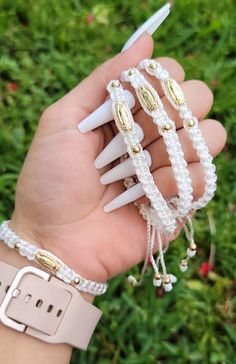 "Paloma Blanca" Handmade White Virgin Mary Braided Bracelet Cute Mexican Bracelets, Mexican String Bracelets, Mexican Style Bracelets, Mexican Bracelet Ideas, Mexican Bracelets Aesthetic, Latina Bracelets, Hispanic Bracelets, Mexican Bracelets Handmade, Mexico Bracelets