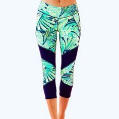 Elevate Your Activewear Game With These Stunning Lilly Pulitzer Luxletic 21" Thea Weekender Crop Leggings In Size 2xs. The Multicolor Star-Themed Design Is Perfect For Weightlifting, Cycling, Cross-Training, Yoga, Pilates, Bodybuilding, And All Other Kinds Of Exercise. Made By A Reputable Brand, Lilly Pulitzer, These Leggings Are Created With Women In Mind And Are Perfect For Any Occasion, Especially Activewear. The Compression Area Is Focused On The Leg, Giving You A Tight Yet Comfortable Fit T Fitted Leggings For Sports In Summer, Summer Athleisure Capris, Spring Athleisure Activewear For Swimming, Summer Compression Athleisure Pants, Summer Compression Pants For Athleisure, Fitted Pants For Summer Sports, Fitted Sports Pants For Summer, Sporty Summer Yoga Capris, Casual Spring Running Leggings