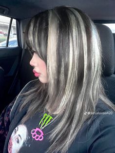 Black Hair With Blonde Highlights, Pink And Black Hair, Black Hair With Highlights, Asian Short Hair, Ash Blonde Hair