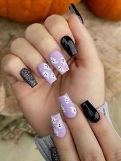 Black And Purple Nails, Emerald Nails, Unghie Nail Art, Halloween Acrylic Nails, Cute Halloween Nails, Purple Nail Designs