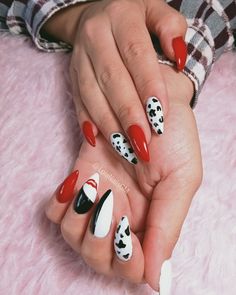 Cruella Deville Nails, Mouse Nails, Mickey Mouse Nails, Short Almond Nails, I Love Nails, Love Nails, Nails Nails, Cow Print