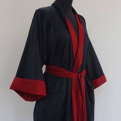 kimono reversible plain cotton gown black and plain burgundy cotton Long bathrobe bathrobe in plain cotton 2 colors, reversible. Comfortable and elegant, ideal for jumping out of bed or hanging out at home. Suitable for both men and women. 2 patch pockets, matching belt to tie, bat sleeves for ease. Shipped in a matching pouch for gift packages. One size Length: 130 cm (can be shortened on request), chest width 140 cm. DELIVERY COSTS are offered or refunded on our shop from 100 euros of purchase Long Black Cotton Kimono, Black Long Cotton Kimono, Red Cotton Robe With Kimono Sleeves, Black Cotton Kimono With Kimono Sleeves, Kimono Dressing Gown, Bat Sleeves, Plus Size Robes, Gift Packages, Bohemian Kimono