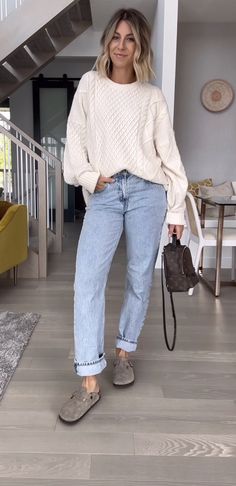 Neutral Fall Outfits Casual, Texas September Outfits, Womens Casual Outfits 2024, Cream Sweater Fall Outfits, 160lbs Women Fashion, Elevated Everyday Outfit, Women Fall Casual Outfits, Grand Millennial Fall Outfits, Mom Ootd Casual